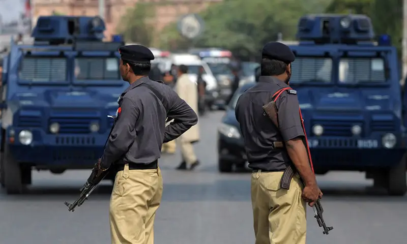Karachi police on alert after head constable kidnapped in armed attack on police van