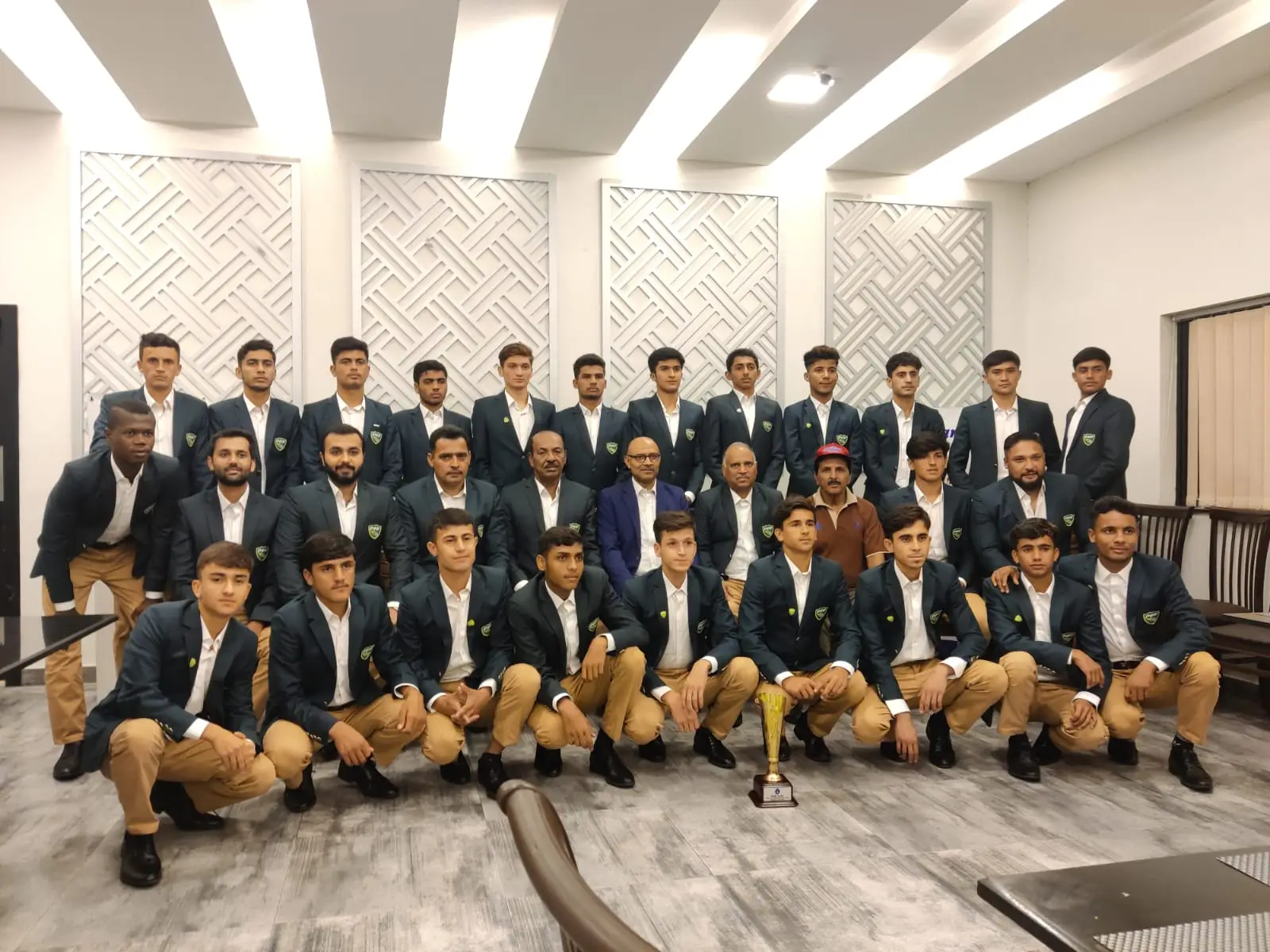 Group photo of Pakistan U-14 squad selected for Samaranch Cup