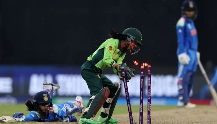 Pakistani women’s cricket team makes history by bowling out India in ODI, showing stumping moment on the field