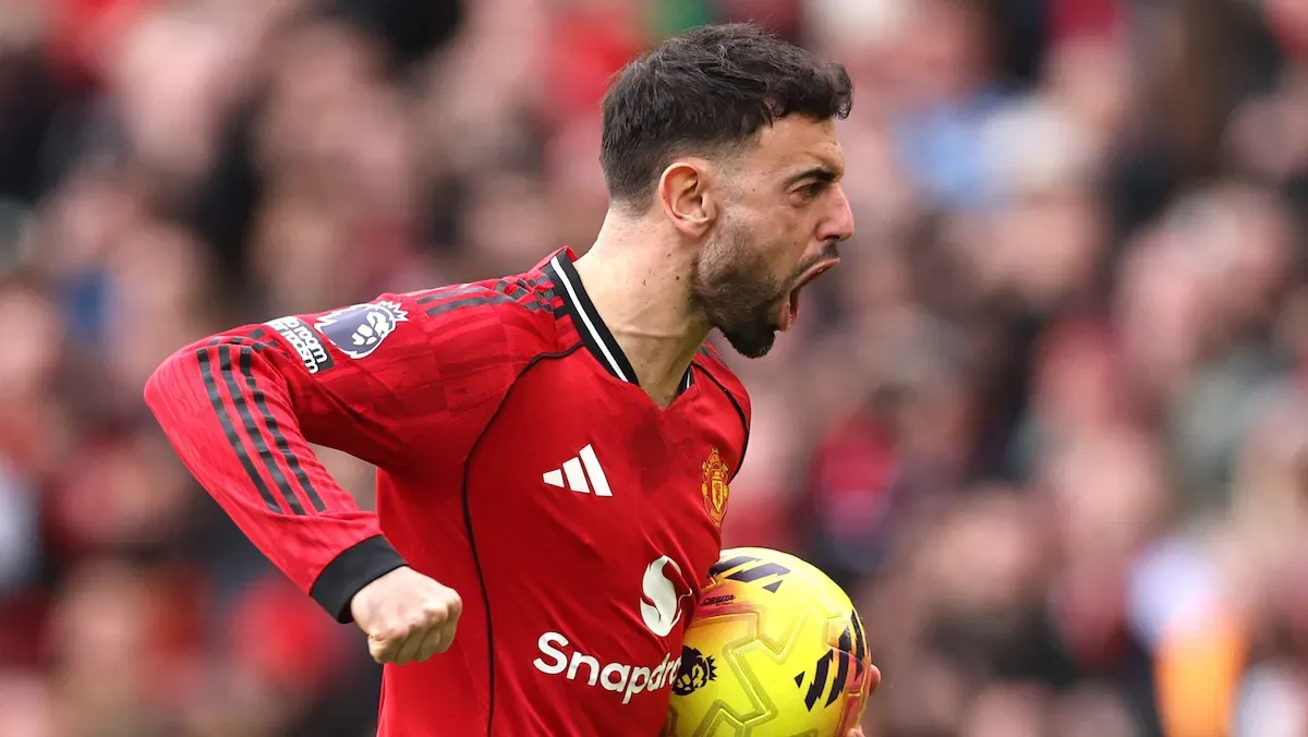 Bruno Fernandes celebrating goal for Manchester United in Premier League match