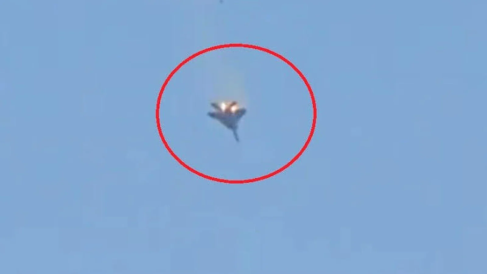 US warplane falling from the sky in Kuwait during Iran Gulf attacks