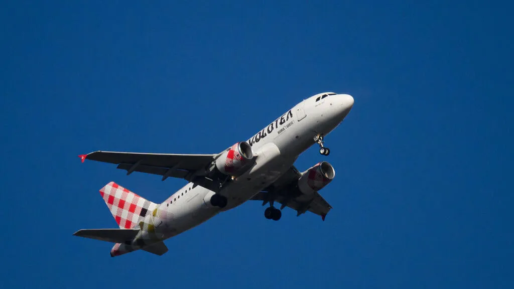 EU Warns Airlines Against Extra Fuel Charges