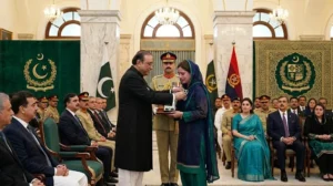 President Asif Ali Zardari conferring Pakistan military awards on personnel at Aiwan-e-Sadr.