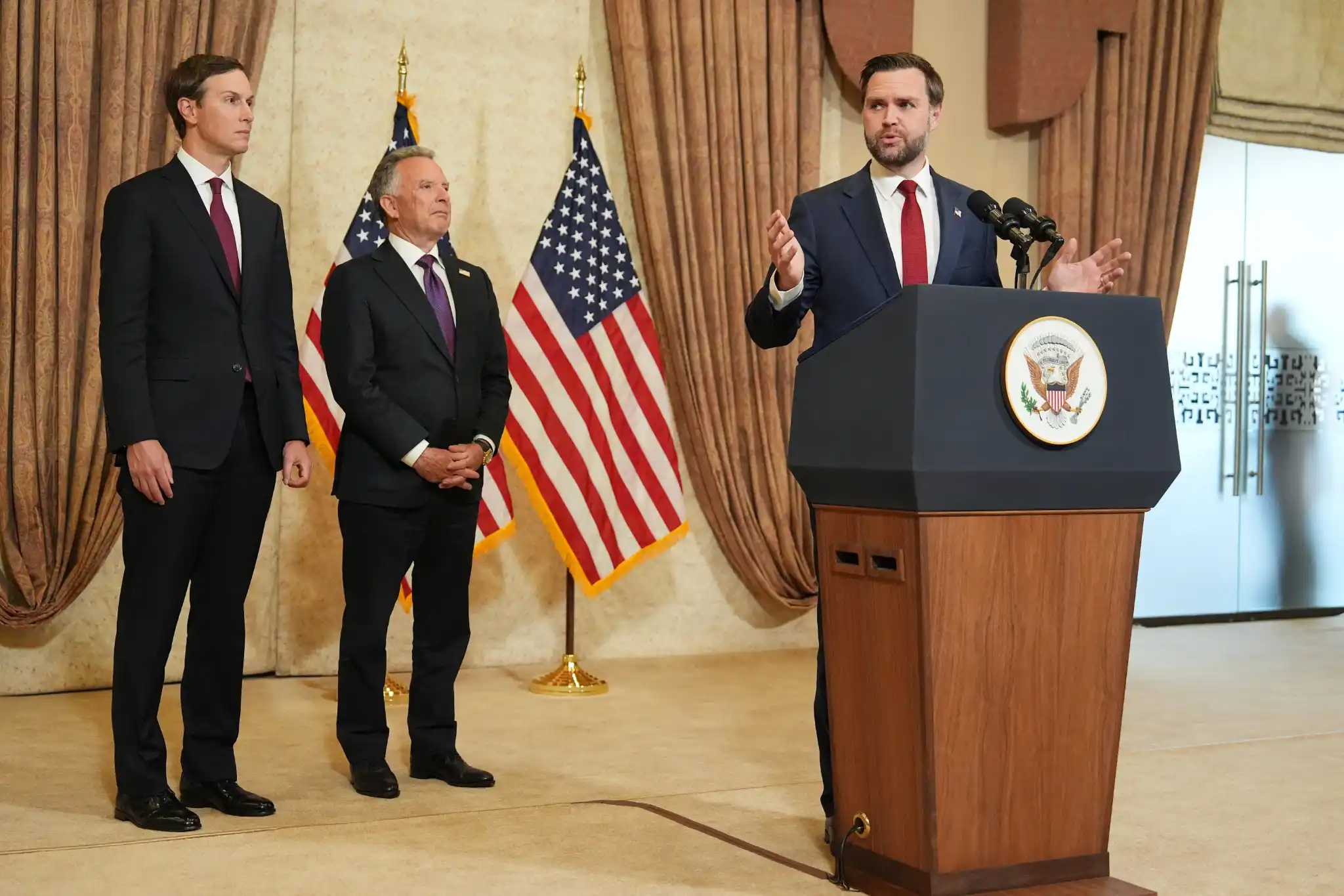US officials discuss the proposed US Iran deal during a diplomatic briefing