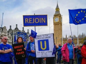 Supporters hold pro EU signs in London during a campaign linked to the Brexit Return debate