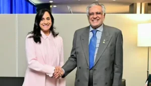 Anita Anand Pakistan meeting with Deputy Prime Minister Ishaq Dar during discussions aimed at strengthening Pakistan and Canada relations.