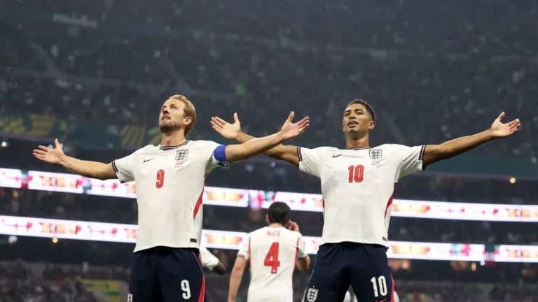 Harry Kane and Jude Bellingham celebrate during the England vs Mexico FIFA World Cup 2026 Round of 16 match.
