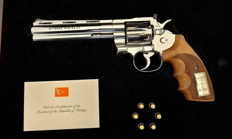 Erdogan Revolver displayed in a presentation box with ammunition, gifted to NATO leaders during the Ankara summit.
