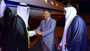 Kuwait FM Islamabad as Sheikh Jarrah Jaber Al Ahmad Al Sabah is welcomed at Islamabad International Airport during his official visit to Pakistan.