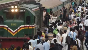Matiari Train Derailment causing disruption to Pakistan Railways as passengers gather near a halted train in Sindh.